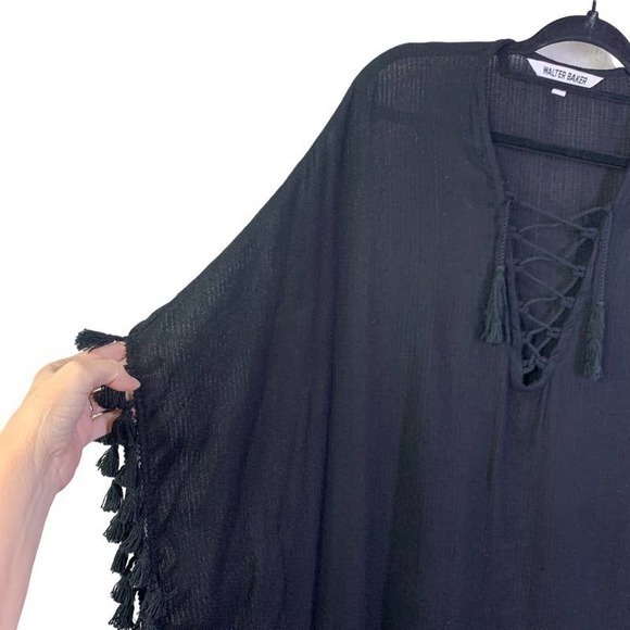 WALTER BAKER Black Knit Fringe Tassel Acapulco Kaftan Shawl - Picture 5 of 10
